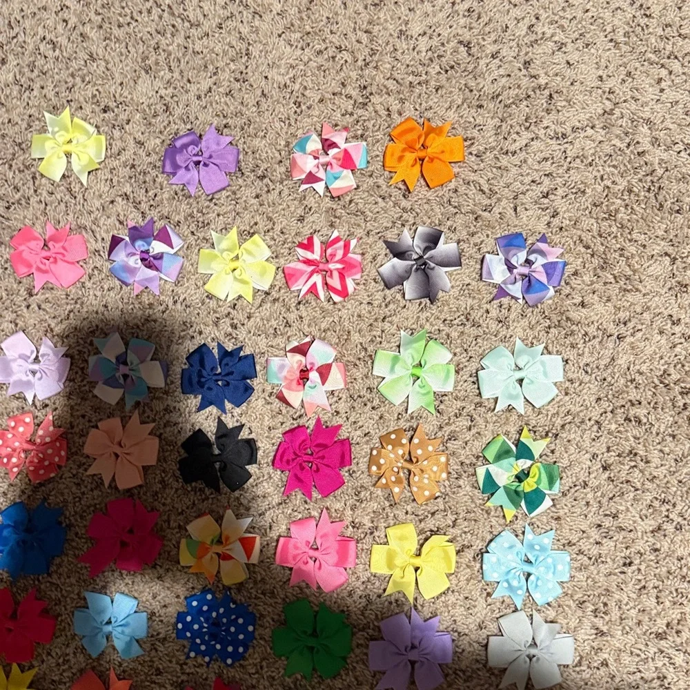 Bundle of 117 girls bow barrettes lots of variety but there are doubles